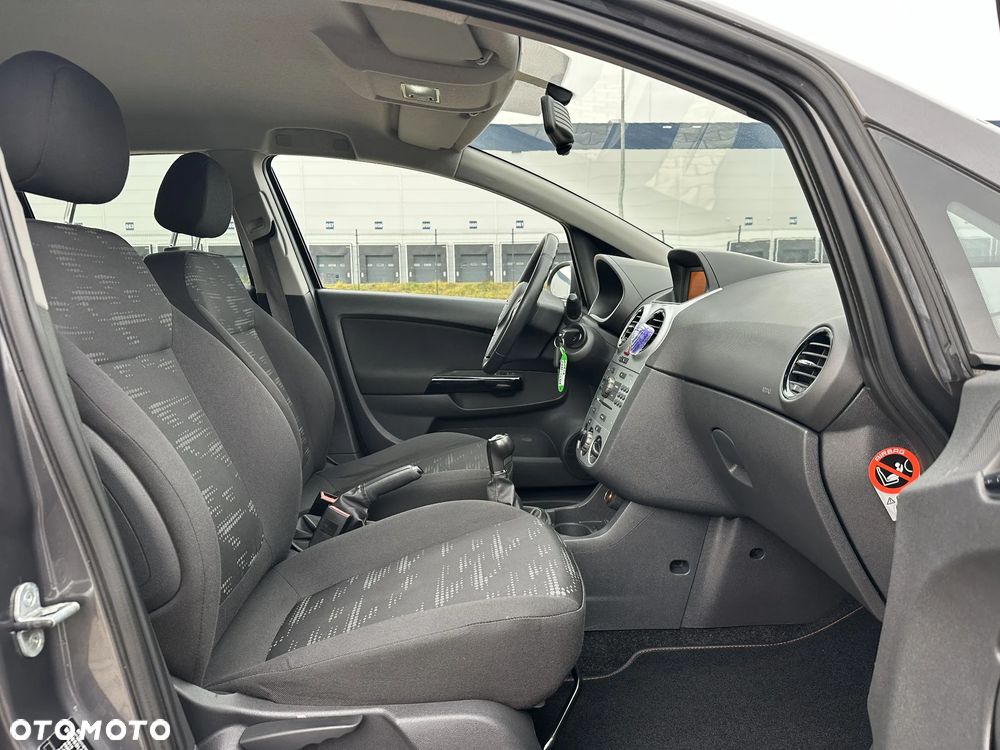 Opel Corsa 1.4 16V Satellite - 30