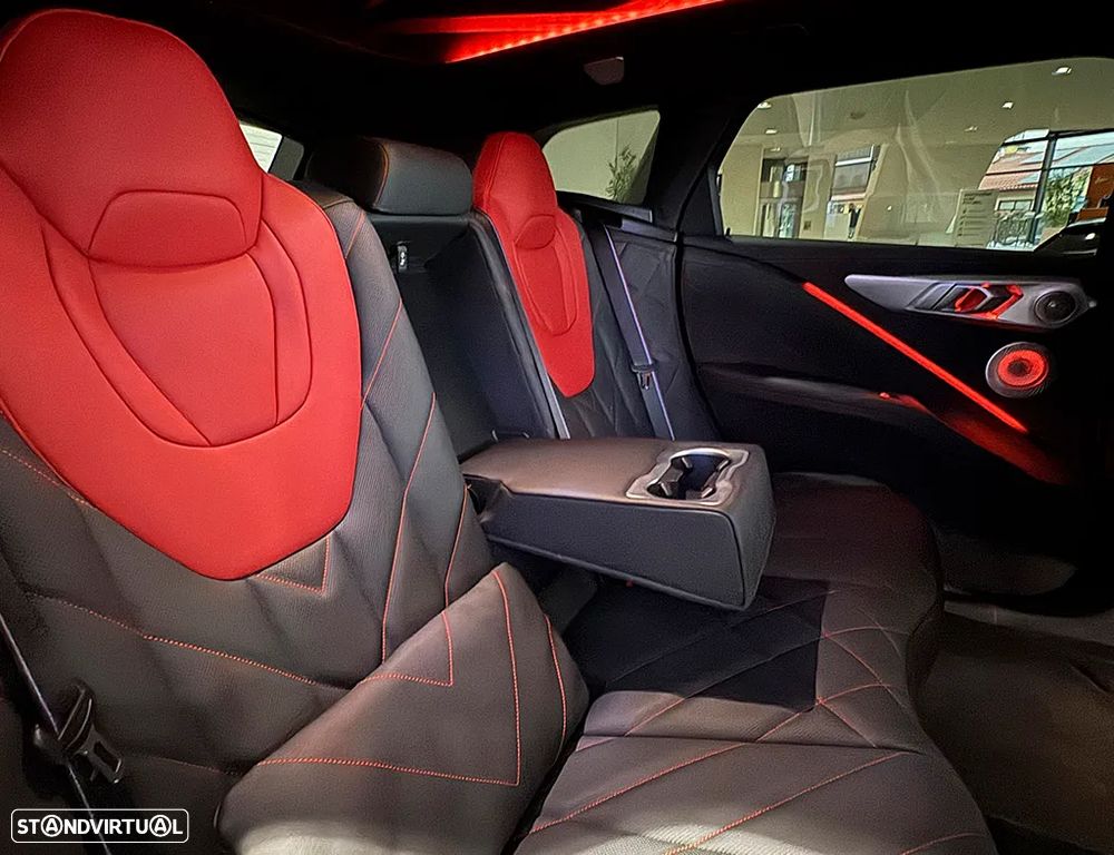 BMW XM Label Red - 12