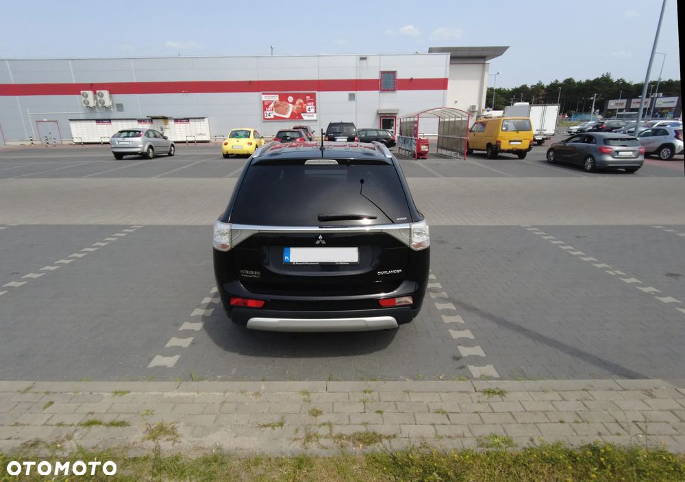Mitsubishi Outlander 2.0 Intense + 4WD CVT - 11