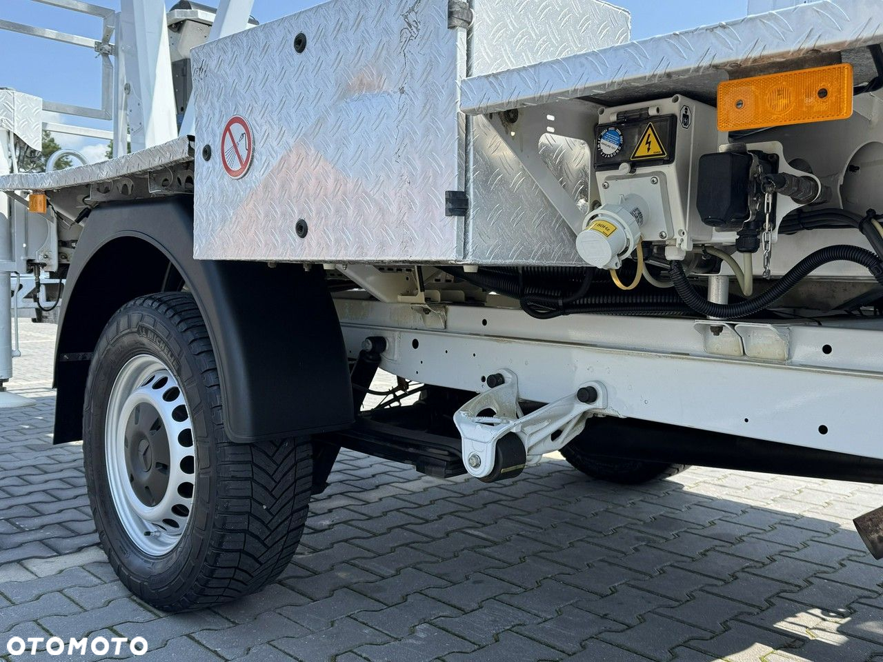 Mercedes-Benz Sprinter - 8