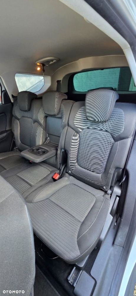 Renault Grand Scenic - 27