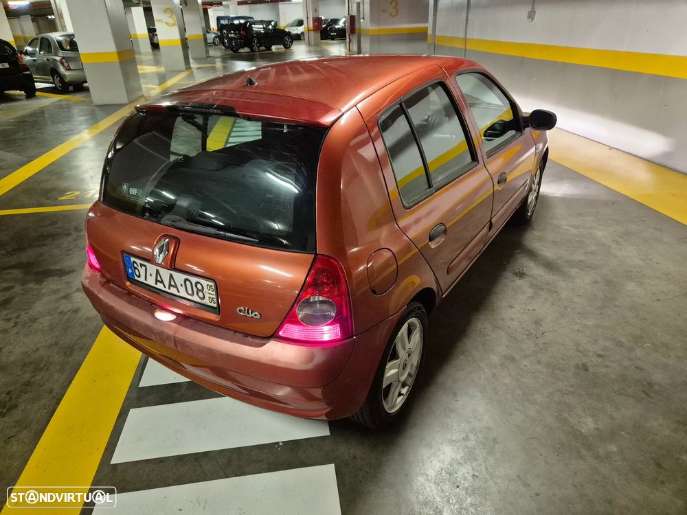 Renault Clio 1.2 16V SE Extreme - 12