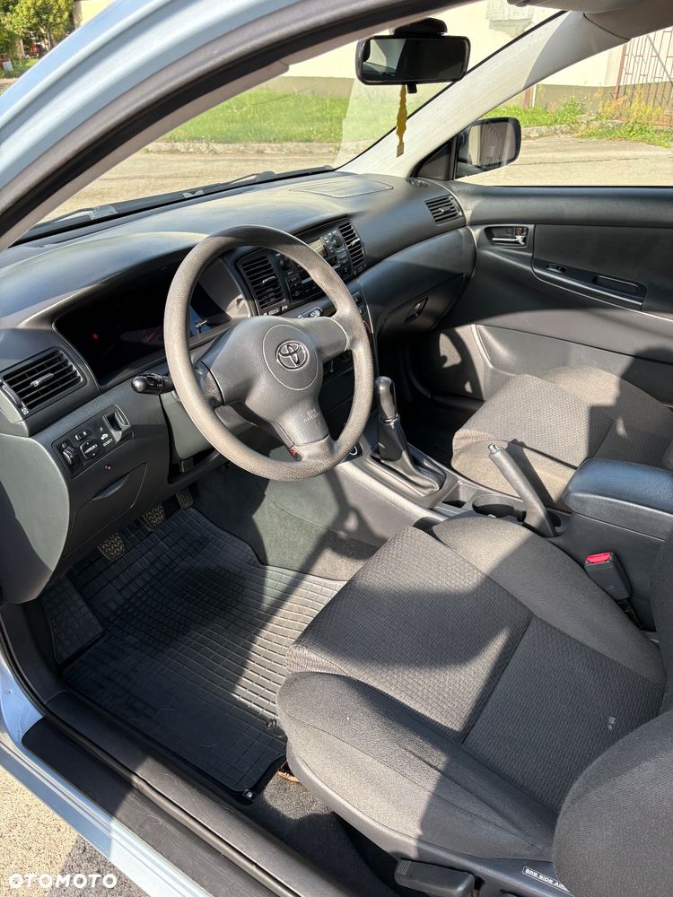 Toyota Corolla 1.6 VVT-i Sol (air6) - 20
