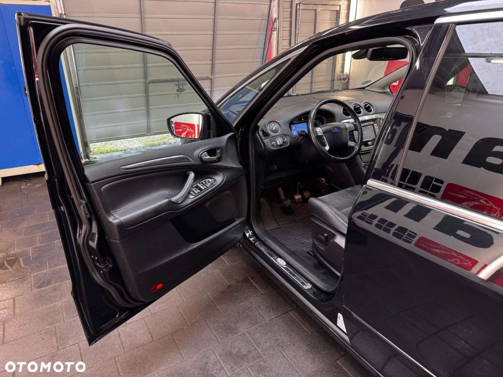 Ford S-Max - 22