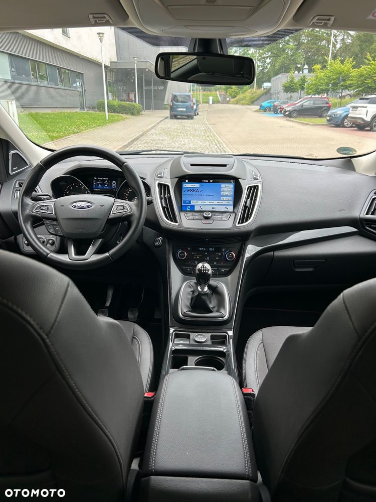 Ford Kuga 1.5 EcoBoost 2x4 Titanium - 29