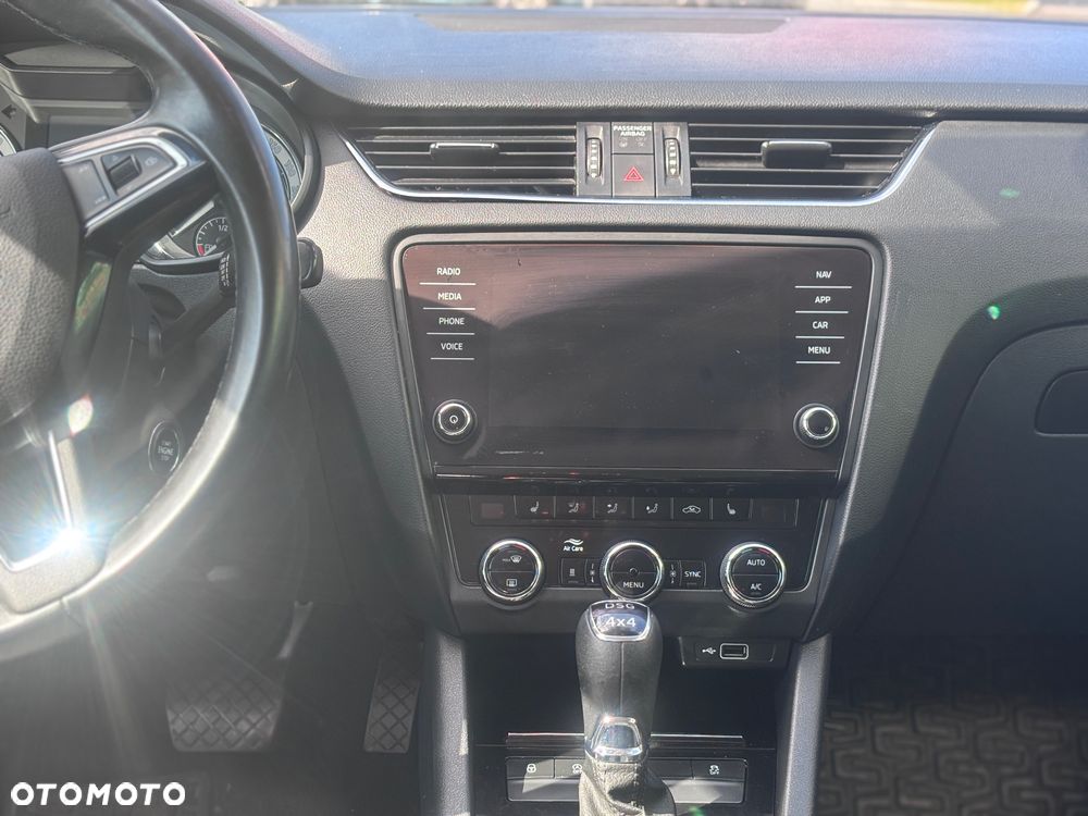 Skoda Octavia 2.0 TDI 4x4 Style DSG - 29