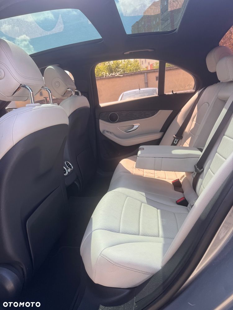 Mercedes-Benz Klasa C 300 7G-TRONIC AMG Line - 10