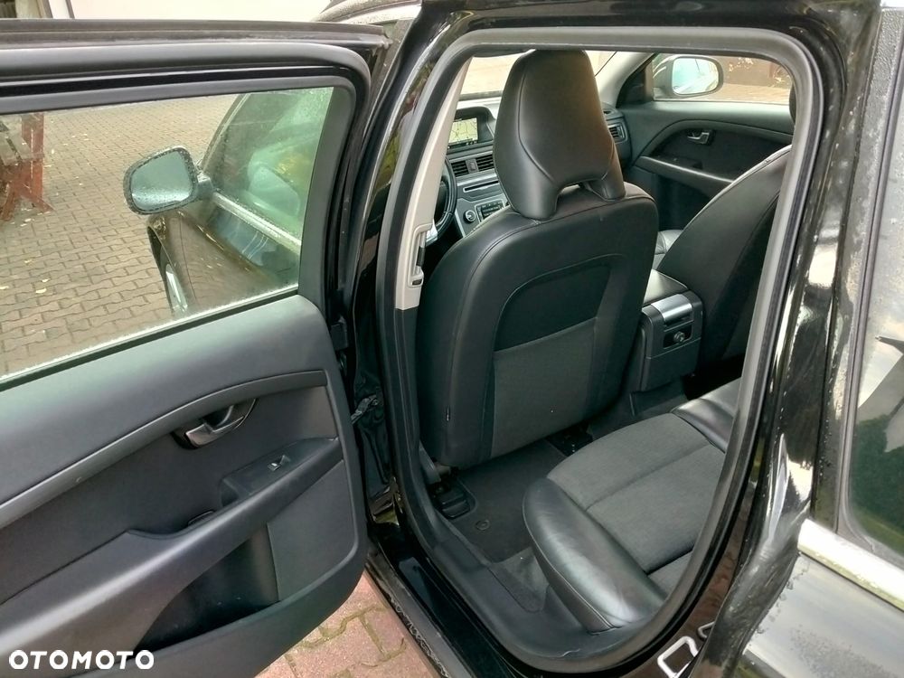 Volvo V70 - 11