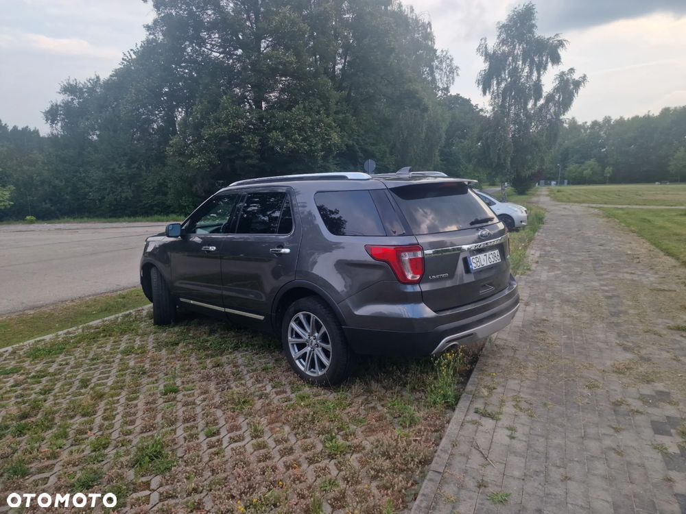 Ford Explorer - 5