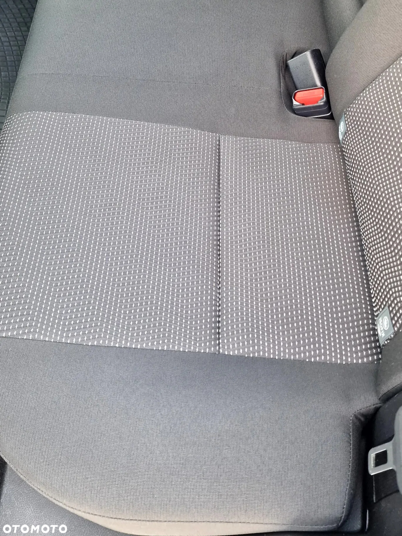 Toyota Auris 1.33 VVT-i Premium Comfort - 23