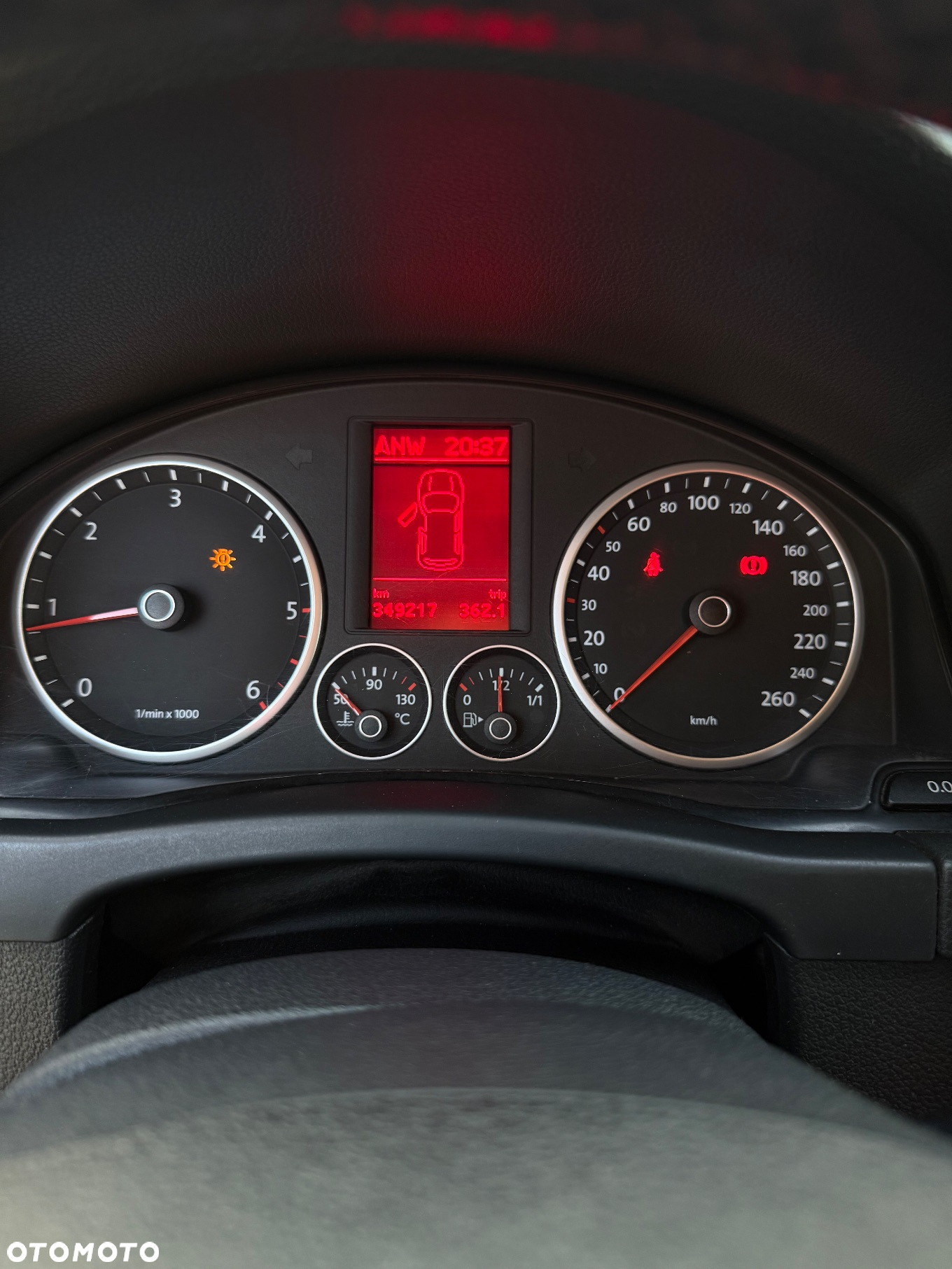 Volkswagen Tiguan - 8