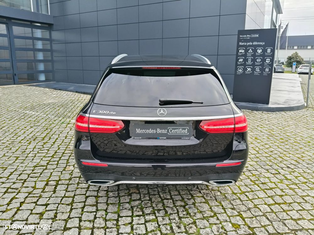 Mercedes-Benz E 300 de AMG Line - 11