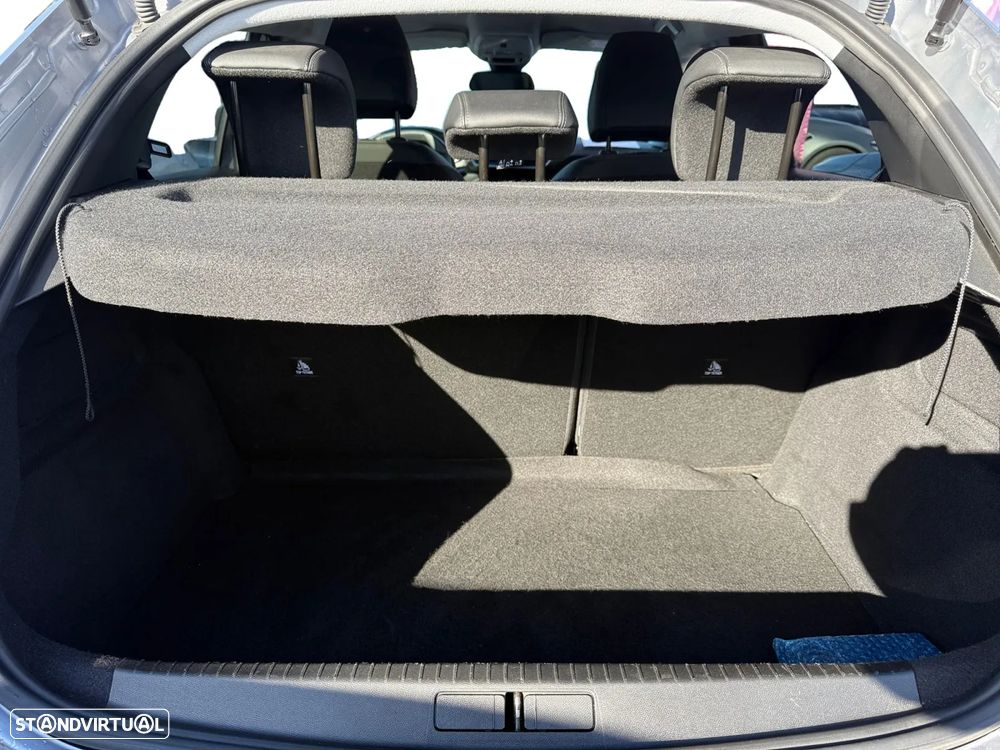 Peugeot 208 1.2 Hybrid Allure e-DCS6 - 16
