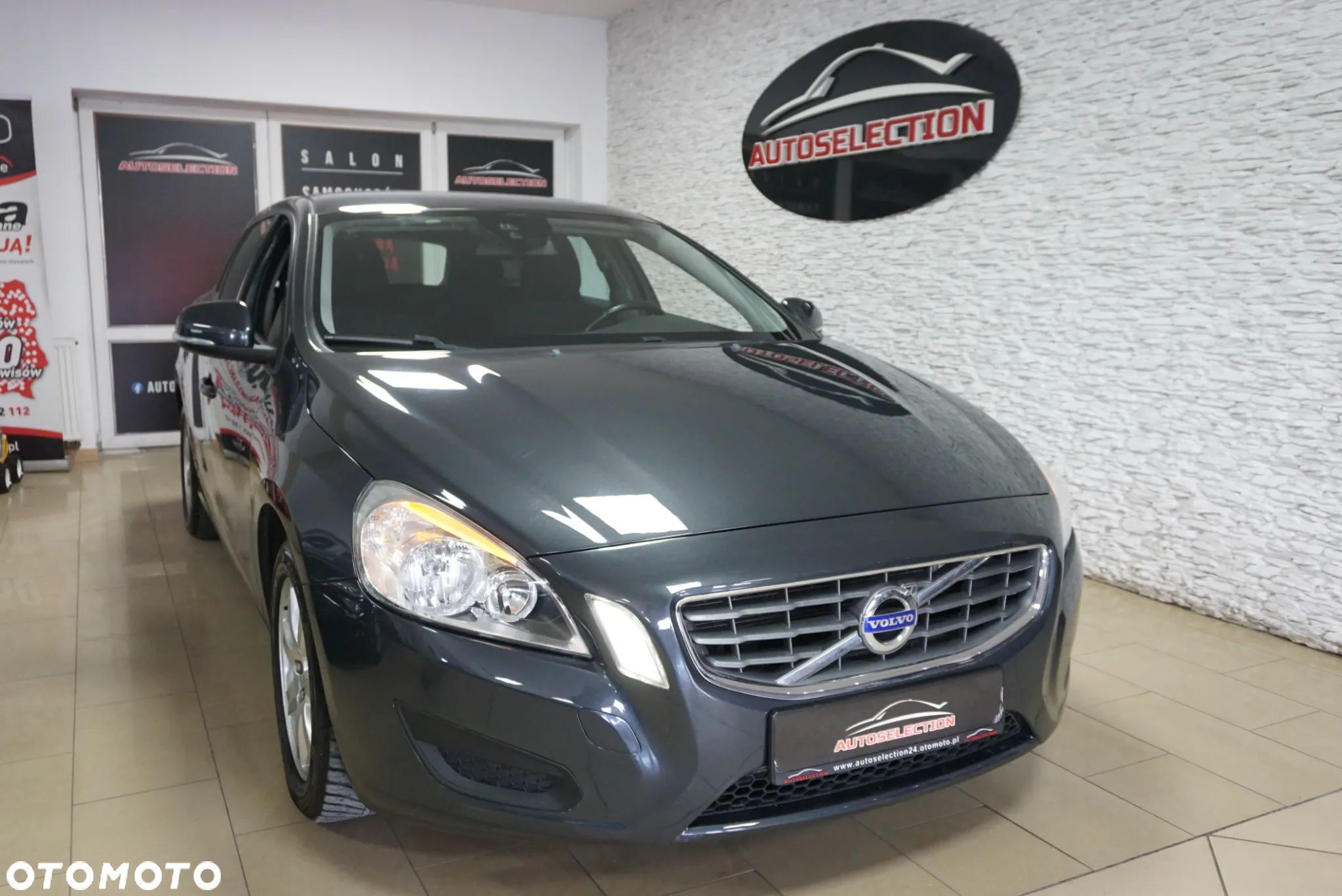 Volvo V60 D3 Momentum - 1