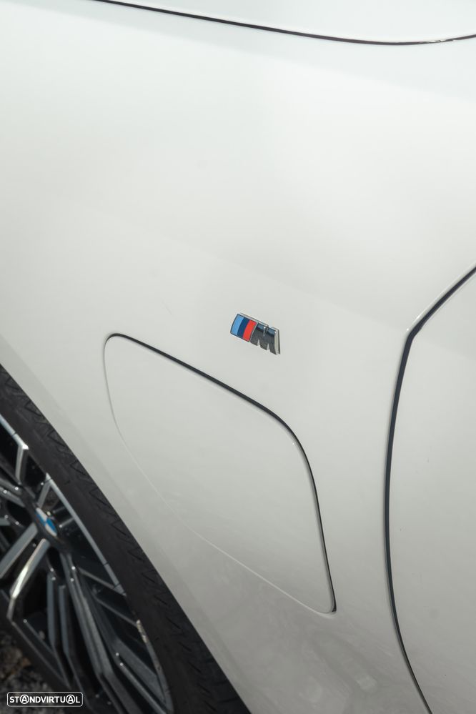 BMW 330 e Aut. M Sport - 12