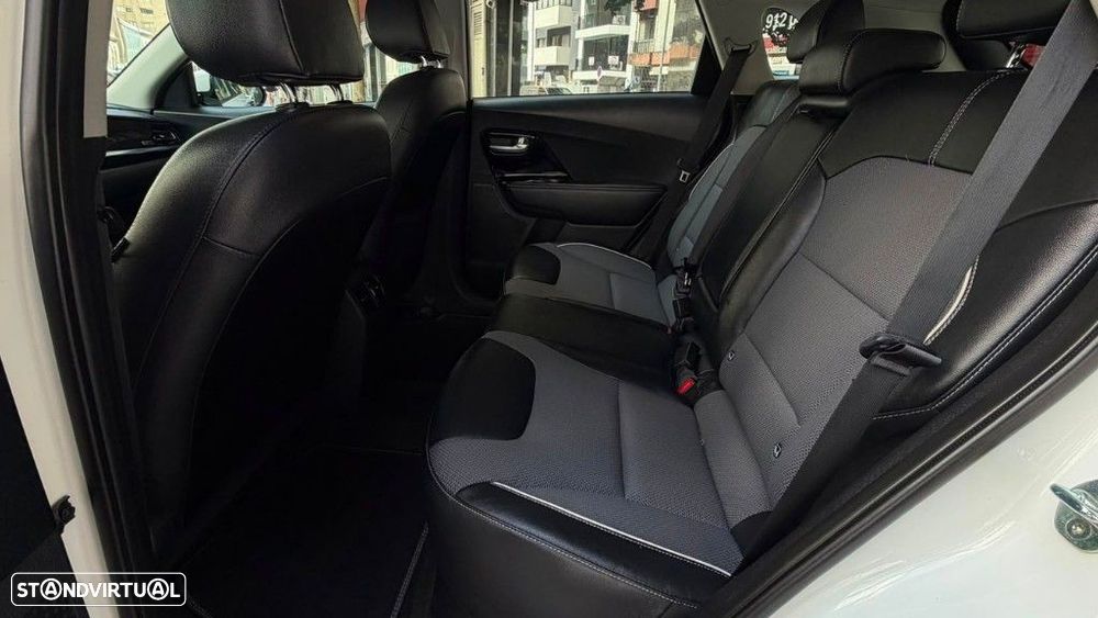 Kia e-Niro 39.2kWh Move 39 - 19