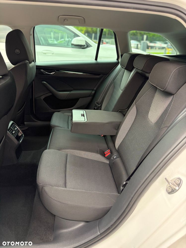 Skoda Octavia 2.0 TDI Ambition DSG - 26