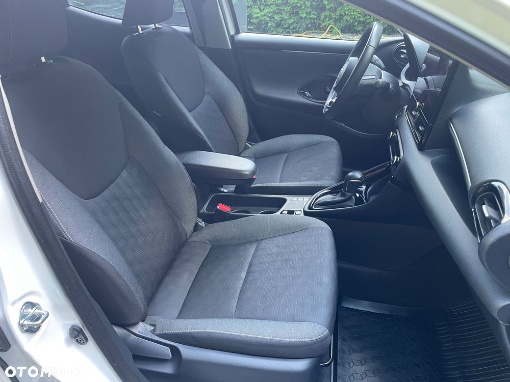 Toyota Yaris - 30