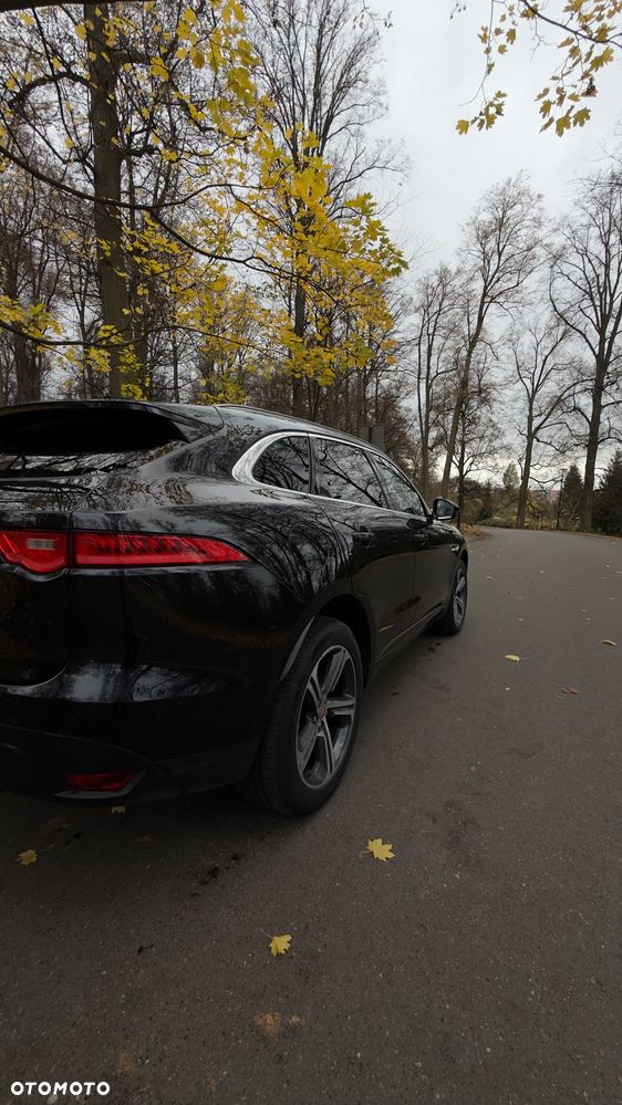 Jaguar F-Pace 20d AWD Chequered Flag - 4