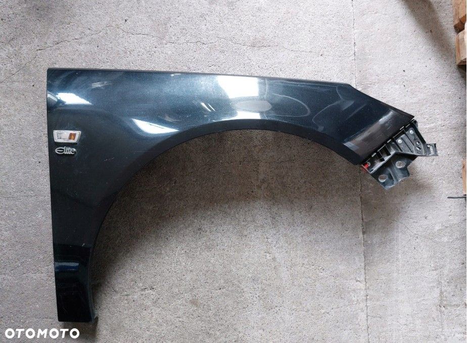 Błotnik prawy przedni przód Opel Insignia A Z22C - 1