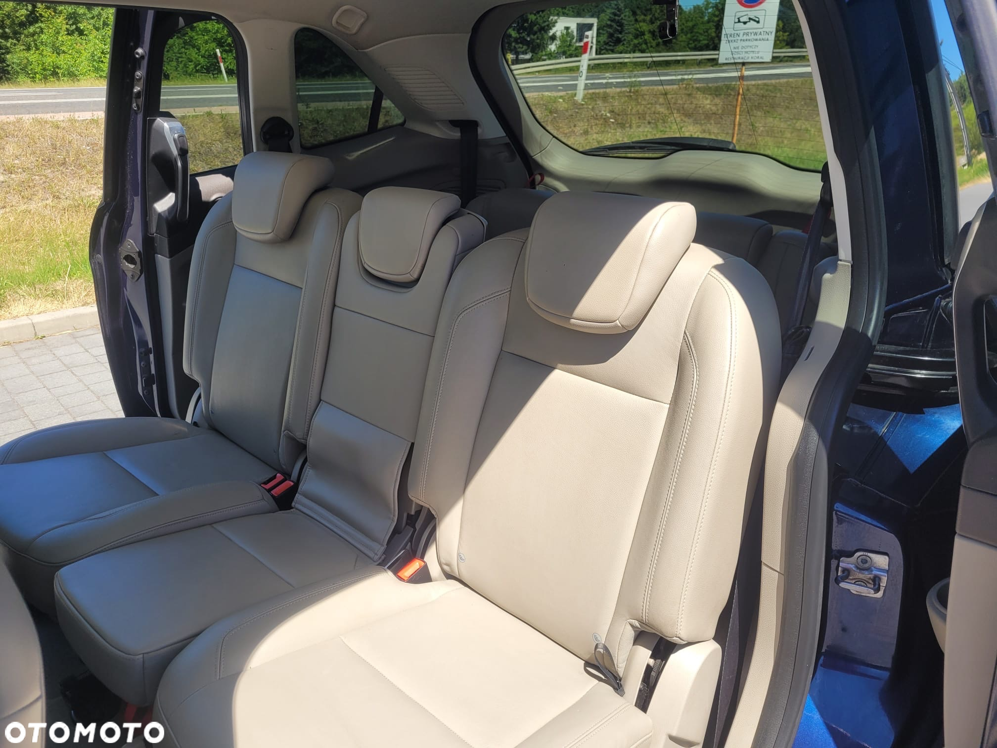 Ford Grand C-MAX 2.0 TDCi Titanium - 21