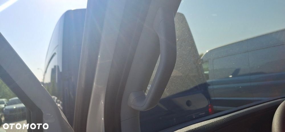 Volkswagen Crafter 2.0 TDI 140 KM MANUAL - 24