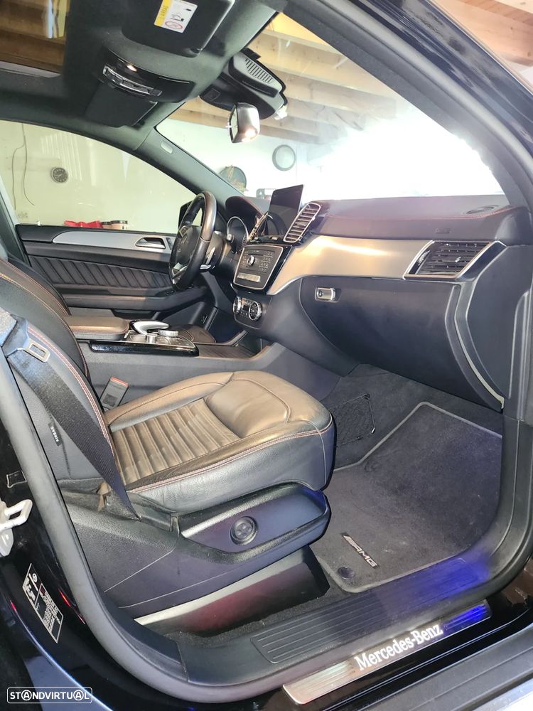 Mercedes-Benz GLE 350 d 4Matic 9G-TRONIC AMG Line - 27