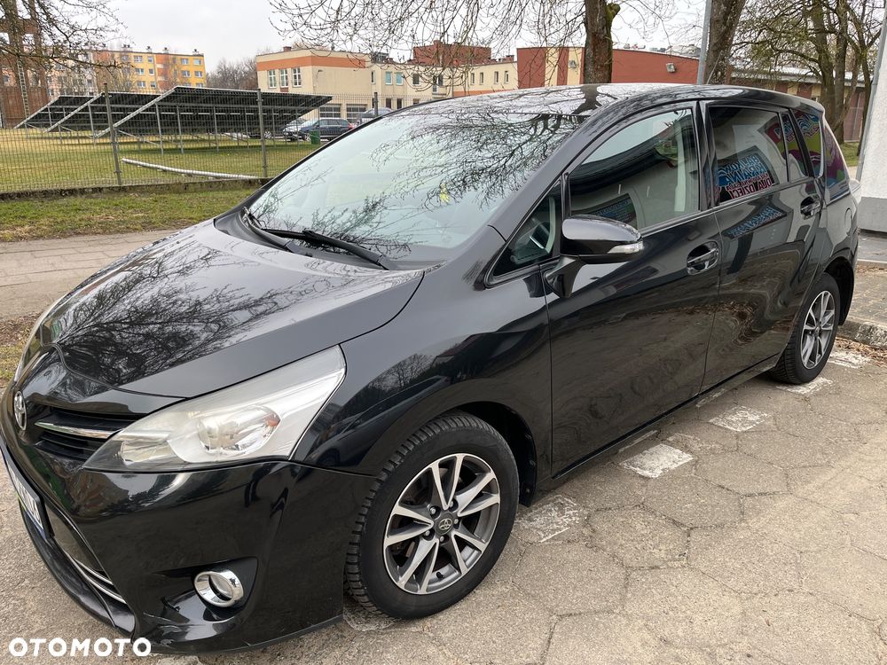 Toyota Verso - 1