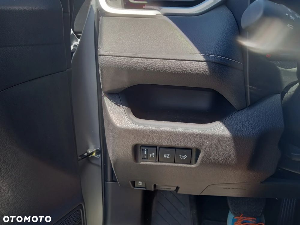Toyota RAV4 - 12