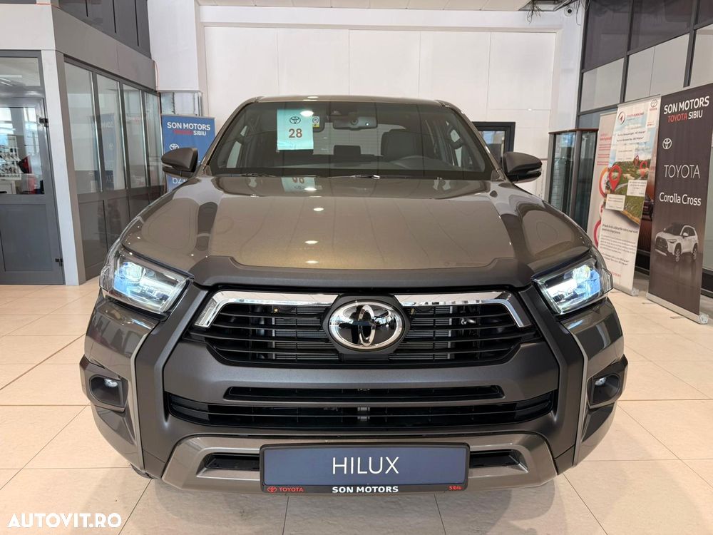 Toyota Hilux 2.8D 204CP 4x4 Double Cab AT Invincible - 2