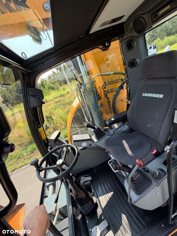 Liebherr A914 compact |rototilt |lapy-plug| - 6