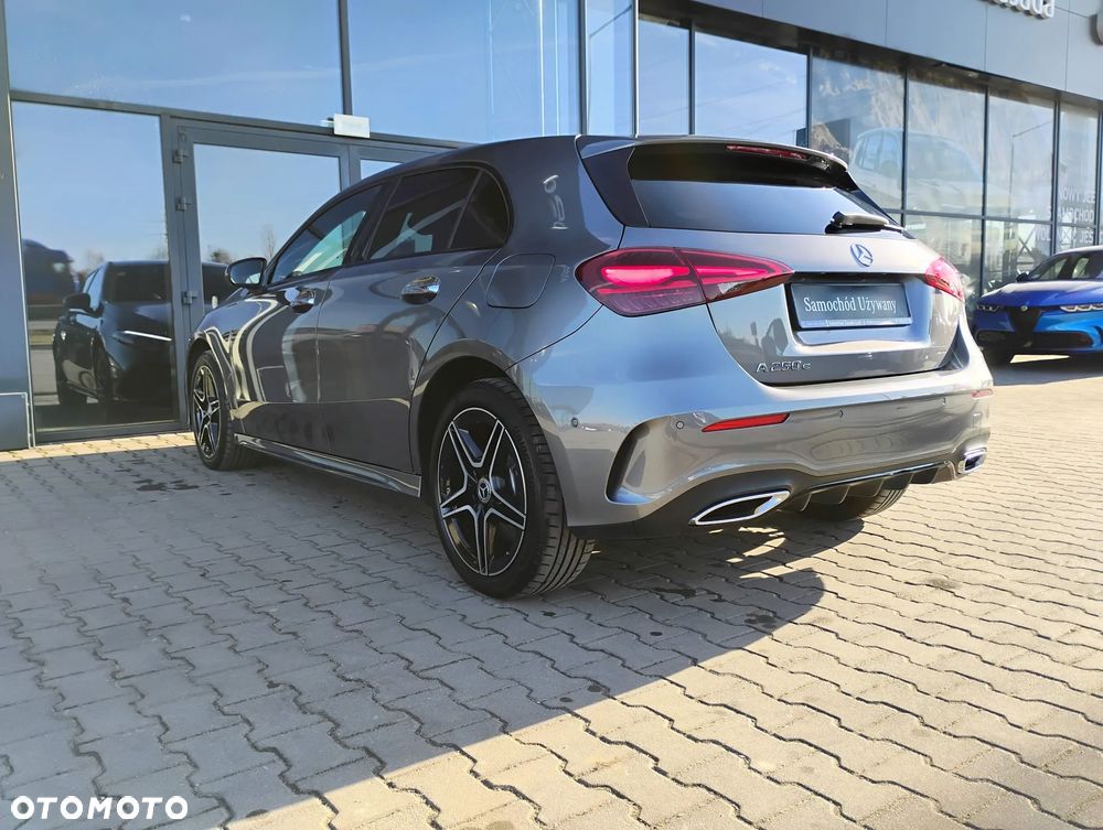 Mercedes-Benz Klasa A 250 e PHEV AMG Line 8G-DCT - 7