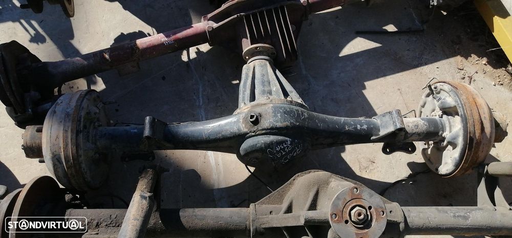 CHARRIOT TRASEIRO NISSAN CABSTAR - 1