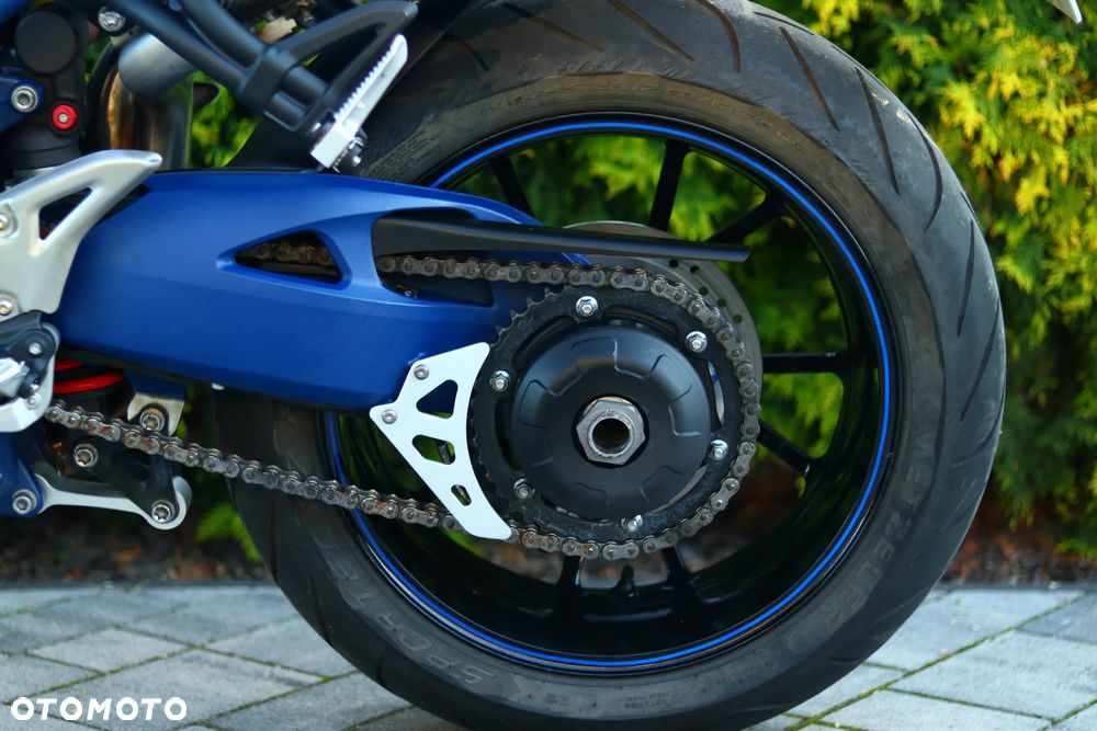 Triumph Speed Triple - 32