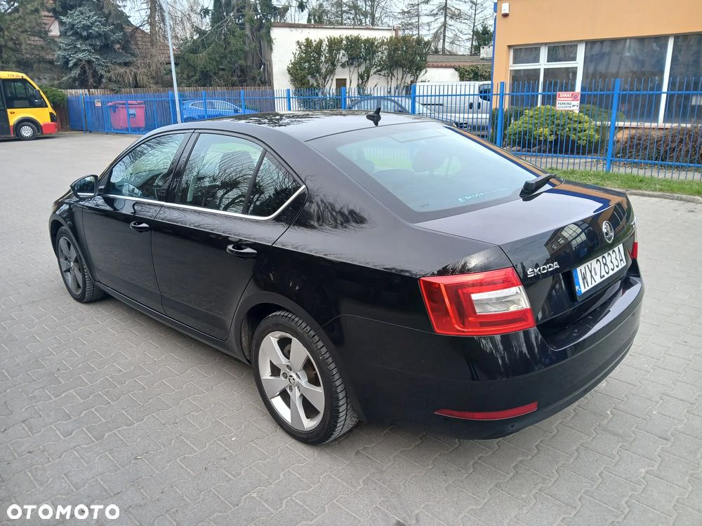 Skoda Octavia 2.0 TDI Style DSG - 5