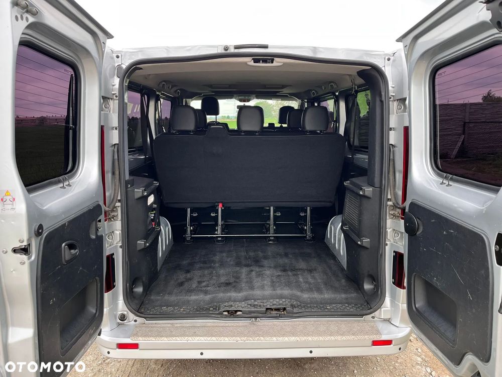 Opel Vivaro - 11