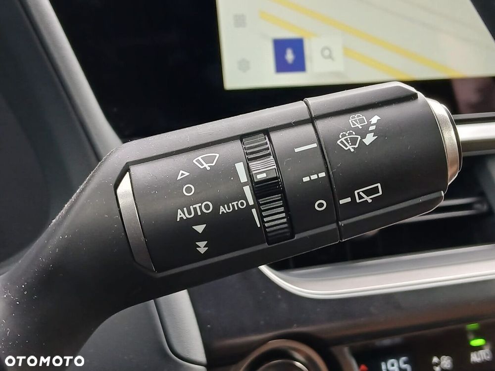 Lexus UX 300h F Sport Design - 36