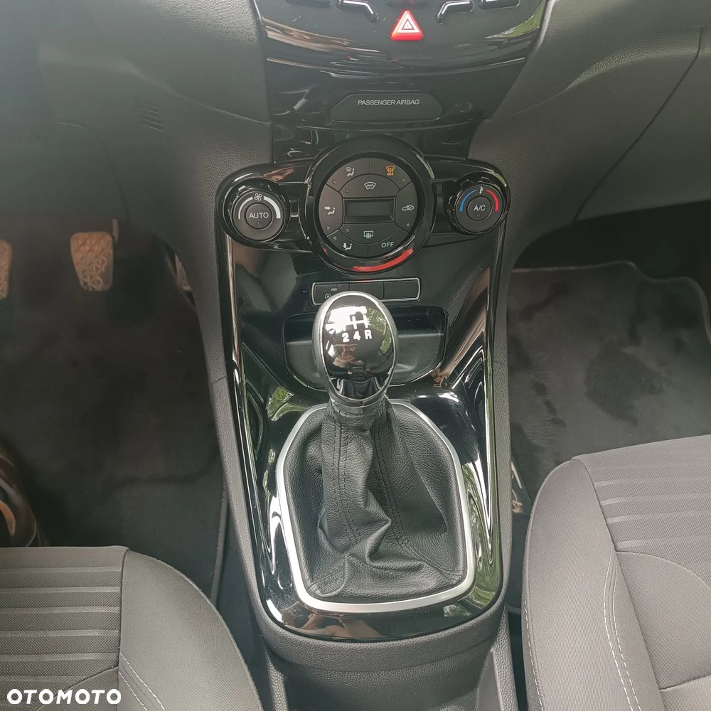 Ford Fiesta 1.0 EcoBoost Titanium - 18