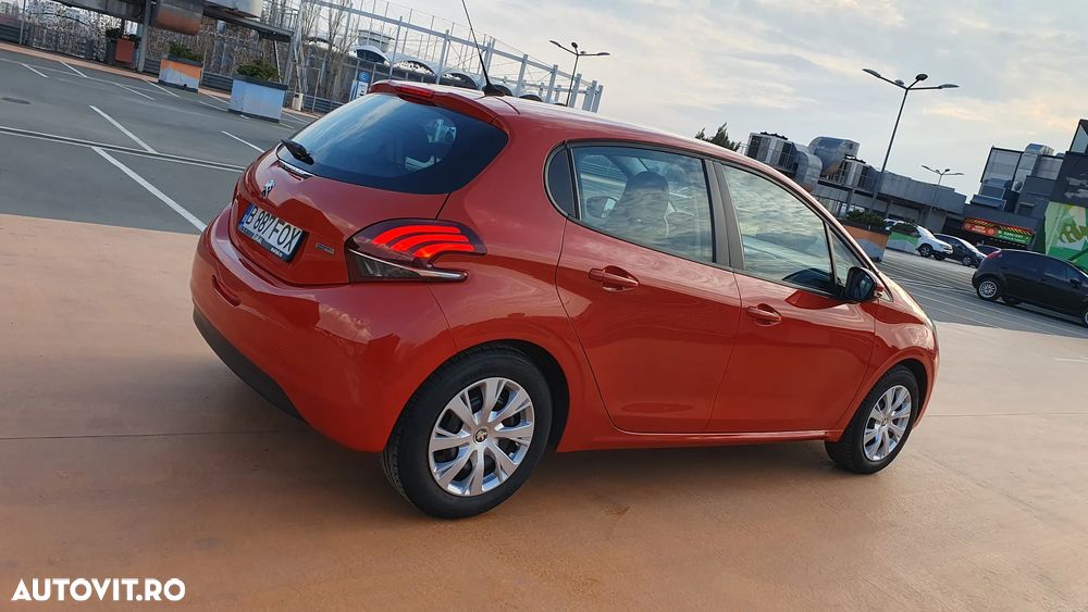 Peugeot 208 1.2 L PureTech Allure - 3