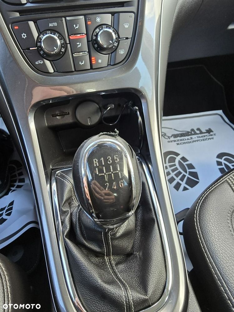 Opel Astra 2013