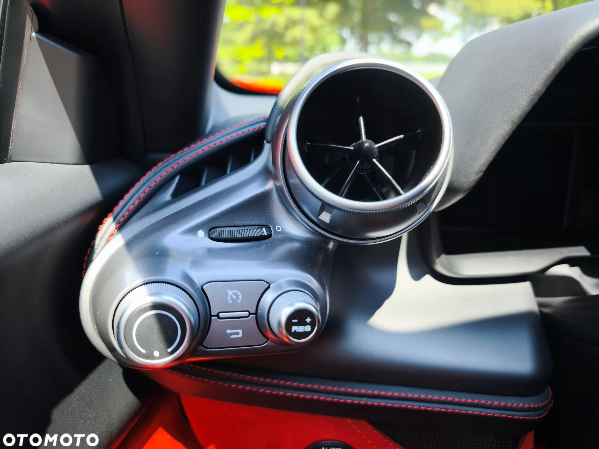 Ferrari F8 Tributo - 29
