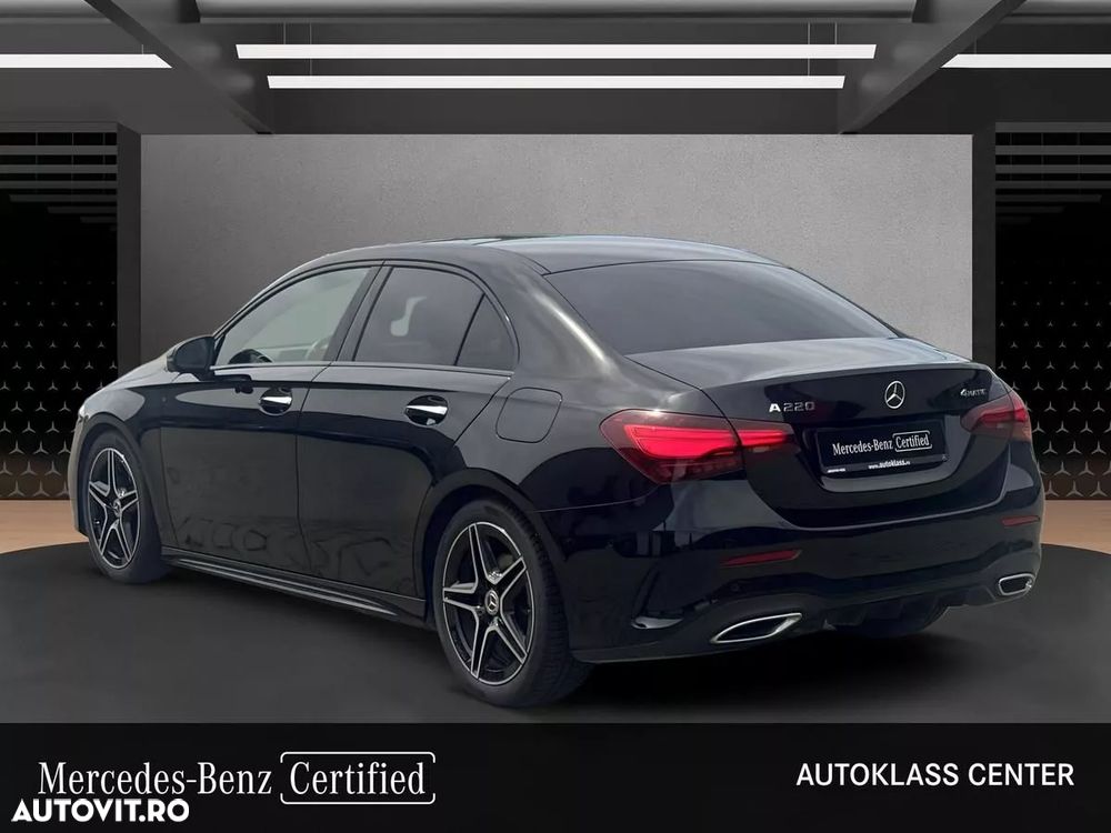 Mercedes-Benz A 220 Sedan 4Matic MHEV 8G-DCT - 3