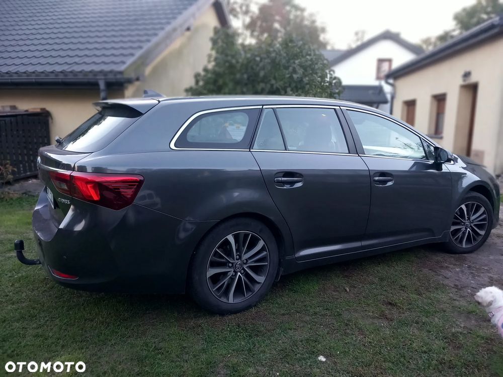 Toyota Avensis 2.0 D-4D Prestige - 6