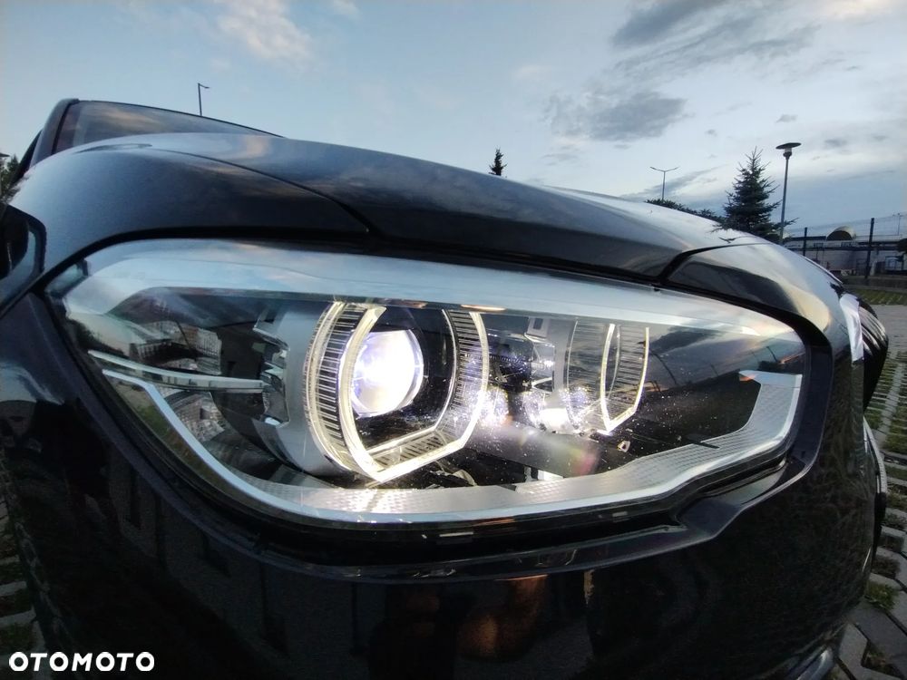BMW Seria 1 118i Sport Line Shadow - 13
