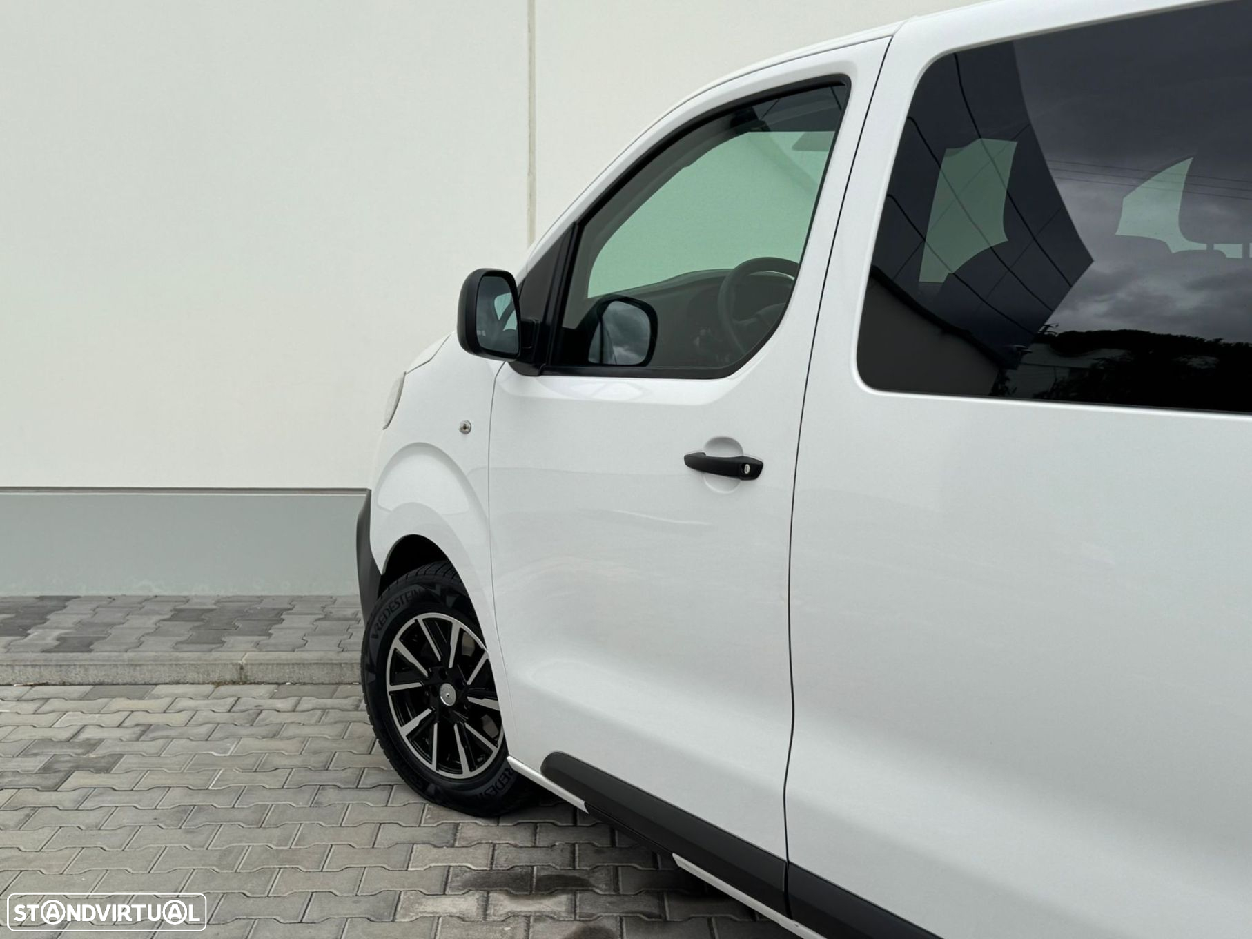 Peugeot Expert 2.0 BlueHDi L2H1 Semi-Vidrado - 14