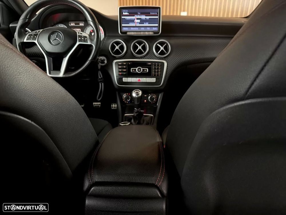 Mercedes-Benz A 180 d AMG Line - 25
