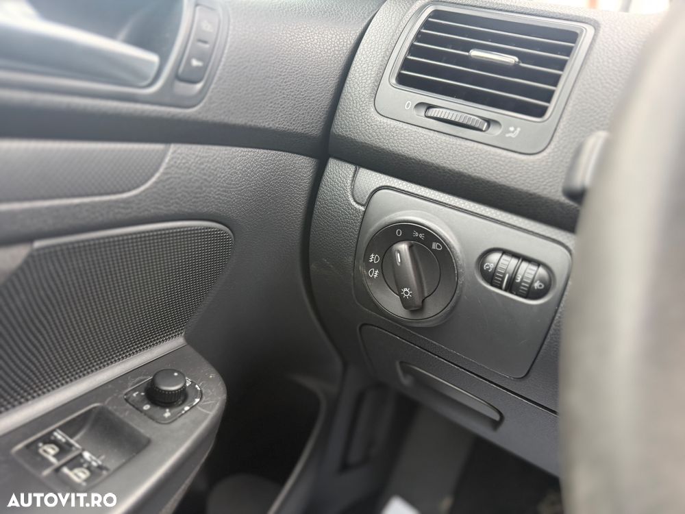 Volkswagen Golf 1.4 Pacific - 13