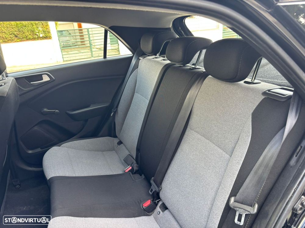 Hyundai i20 1.1 CRDi Access+Bluetooth+Comandos no Volante - 36