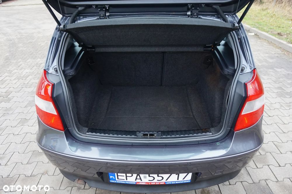 BMW Seria 1 116i - 36
