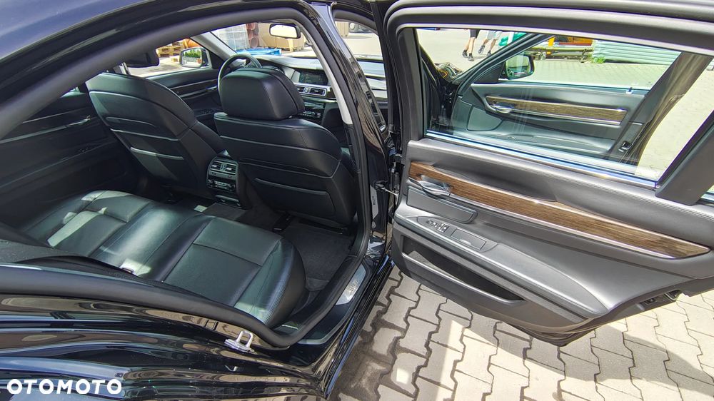 BMW Seria 7 730d Blue Performance - 15